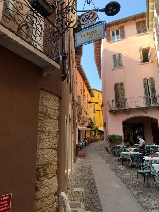 Alessi Appartamenti Desenzano del Garda Kültér fotó