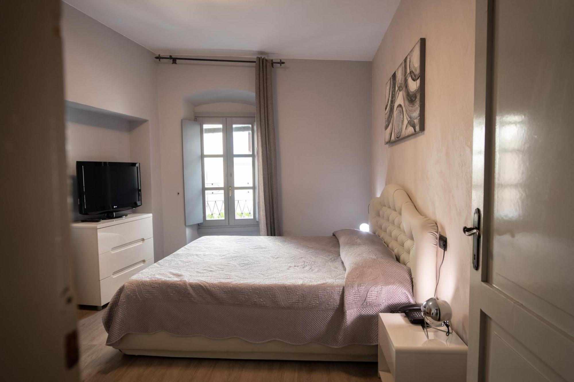 Alessi Appartamenti Desenzano del Garda Kültér fotó