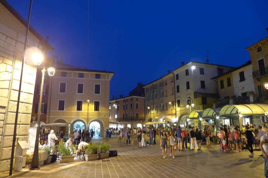 Alessi Appartamenti Desenzano del Garda Kültér fotó